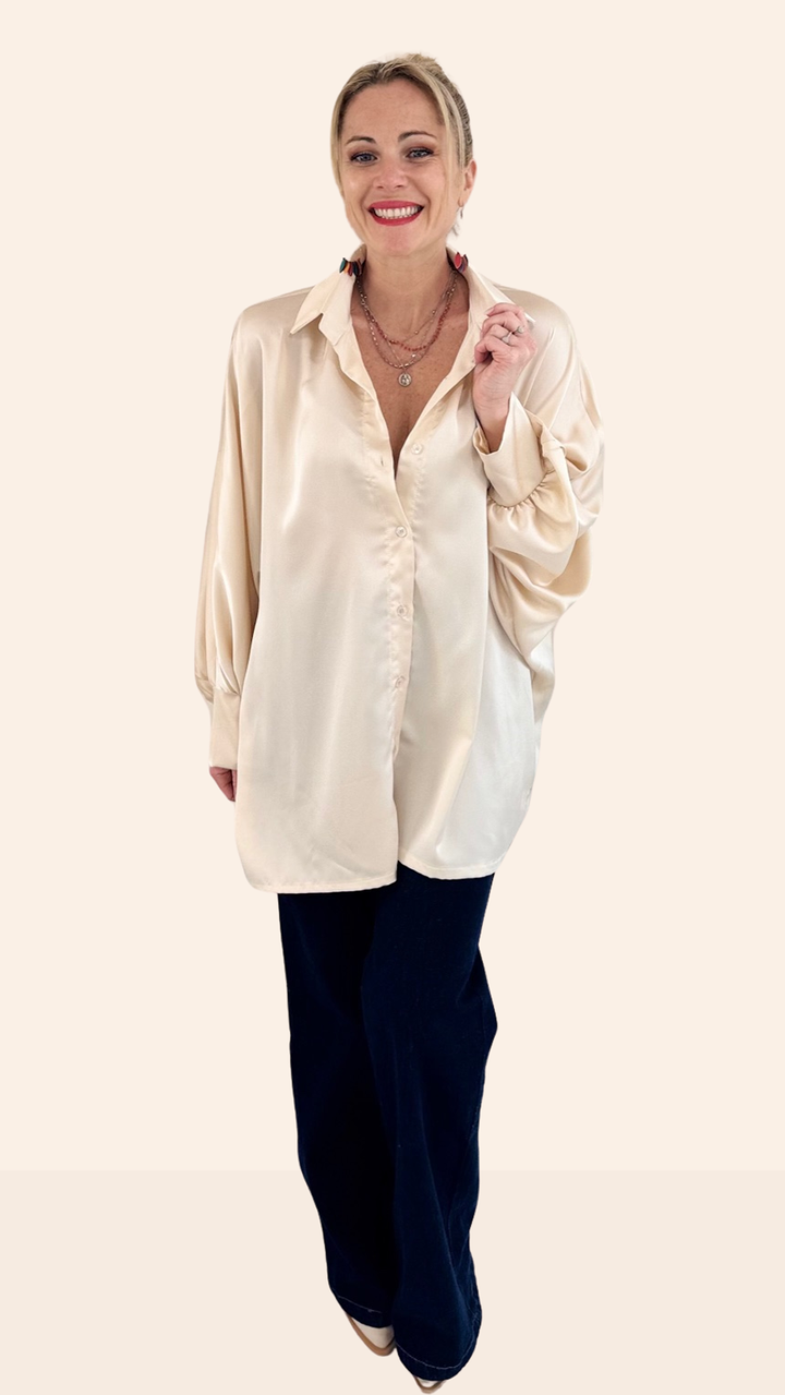 Chemise satinée oversize Beige champagne Chemises et Blouses Miss Guapa