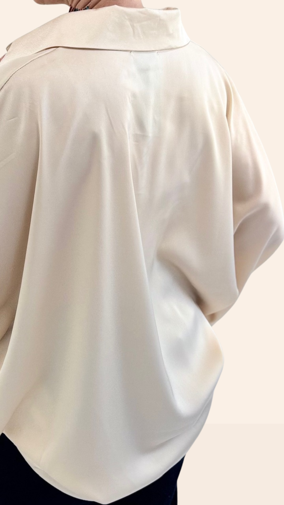 Chemise satinée oversize Beige champagne Chemises et Blouses Miss Guapa