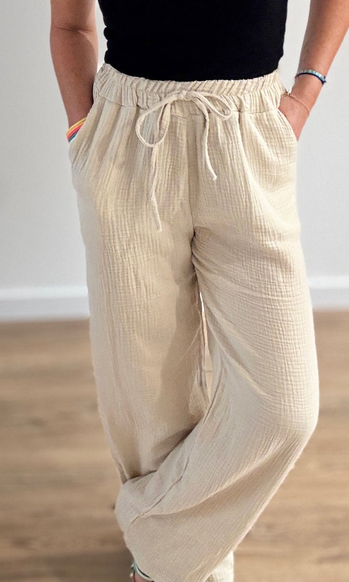 Pantalon fluide beige en gaze de coton Pantalons et Jeans Miss Guapa