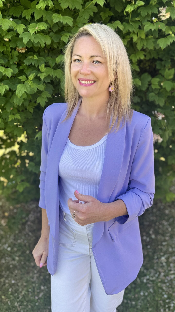 Blazer manches 3/4 Lila Vestes et Blazers Miss Guapa