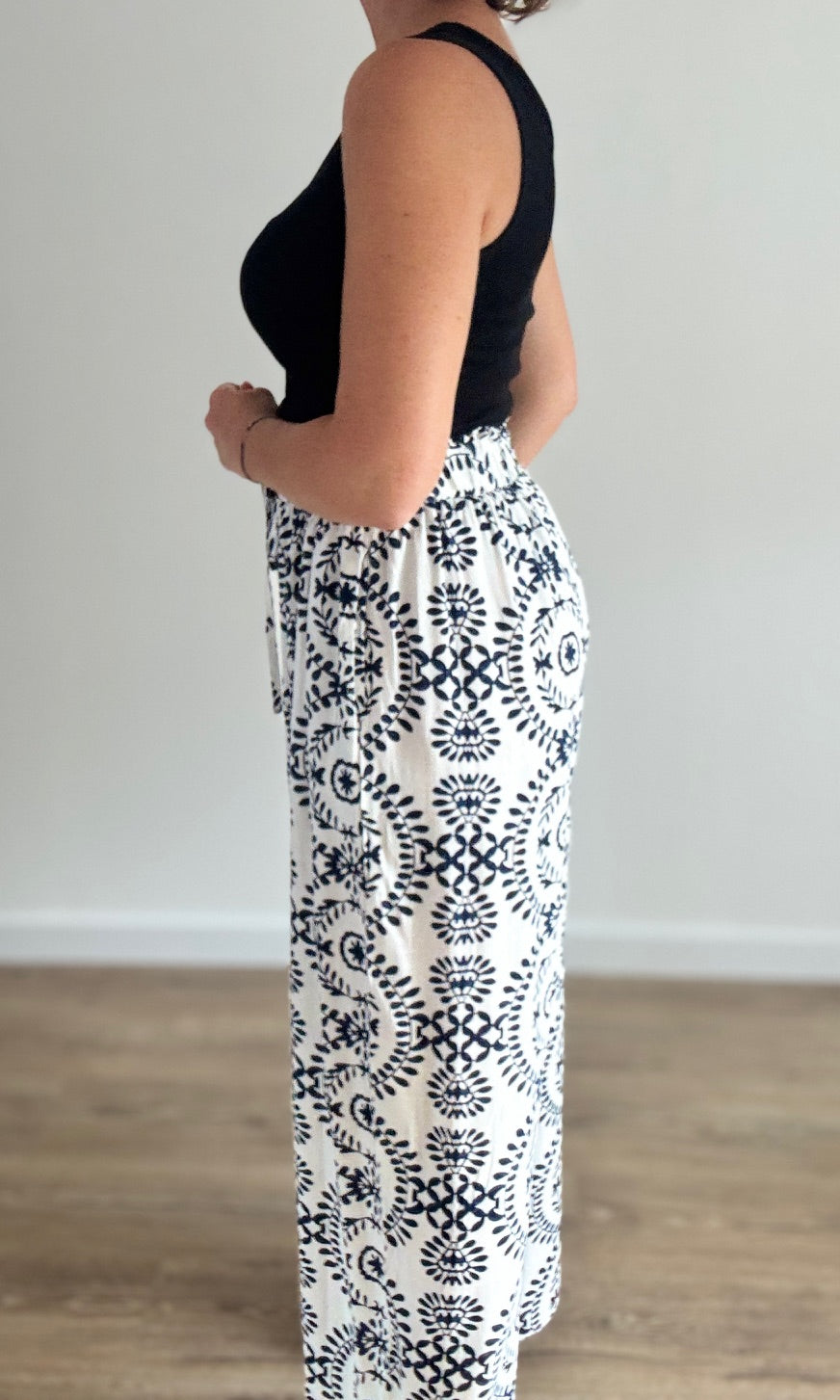 Pantalon Fluide Blanc Imprimé Bleus Pantalons et Jeans Miss Guapa