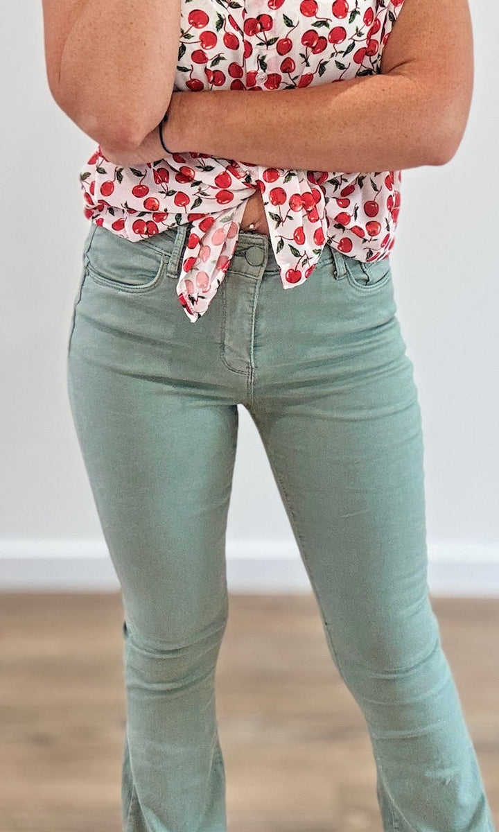 Jean Flare Kaki Pantalons et Jeans Miss Guapa