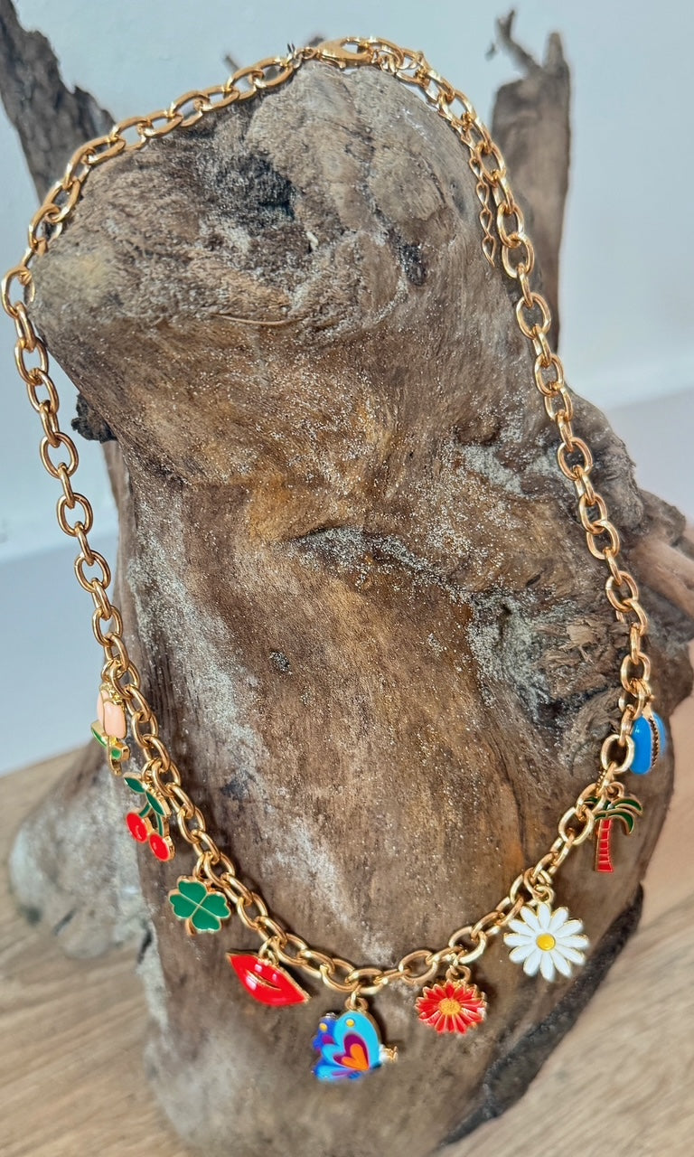Collier Doré avec breloques Bijoux Miss Guapa