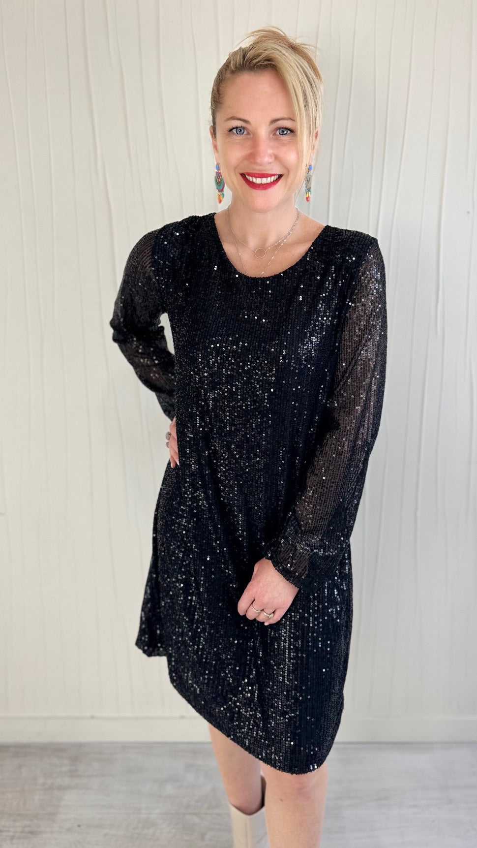 Robe à sequins Noire col rond Fêtes Miss Guapa