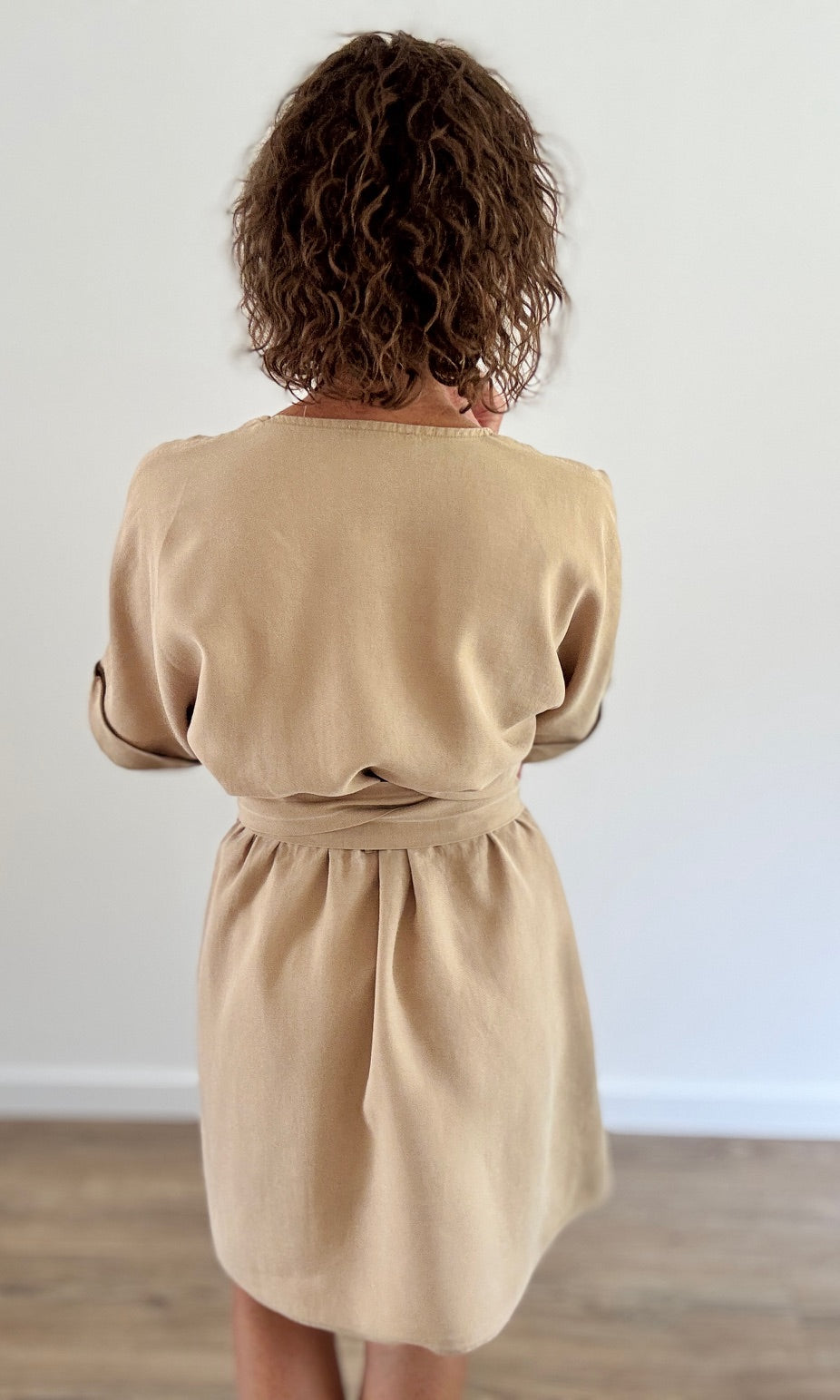 Robe Chemise Courte Beige Robes & Ensembles des pulpeuses Miss Guapa