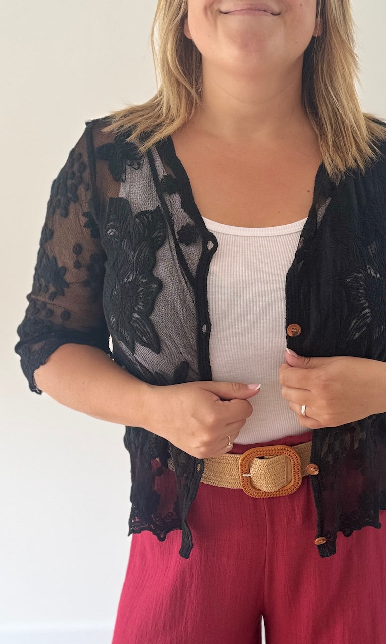 Gilet noir en dentelle boutonné Le coin des pulpeuses Miss Guapa