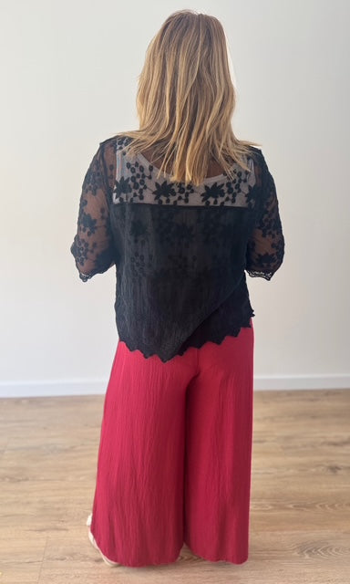 Gilet noir en dentelle boutonné Le coin des pulpeuses Miss Guapa