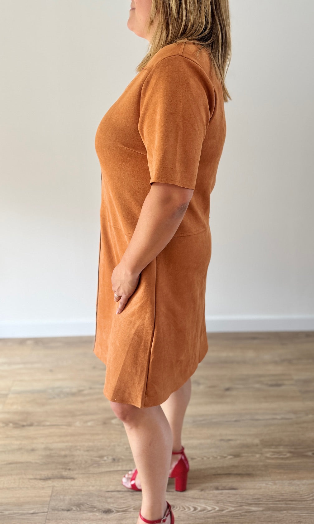 Robe en Suédine Camel Robes & Ensembles des pulpeuses Miss Guapa