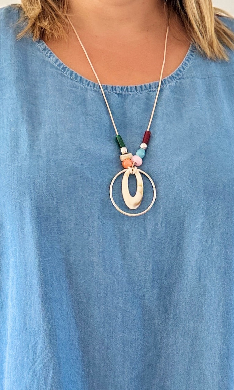 Tunique bleu denim en jean tencel avec collier Le coin des pulpeuses Miss Guapa