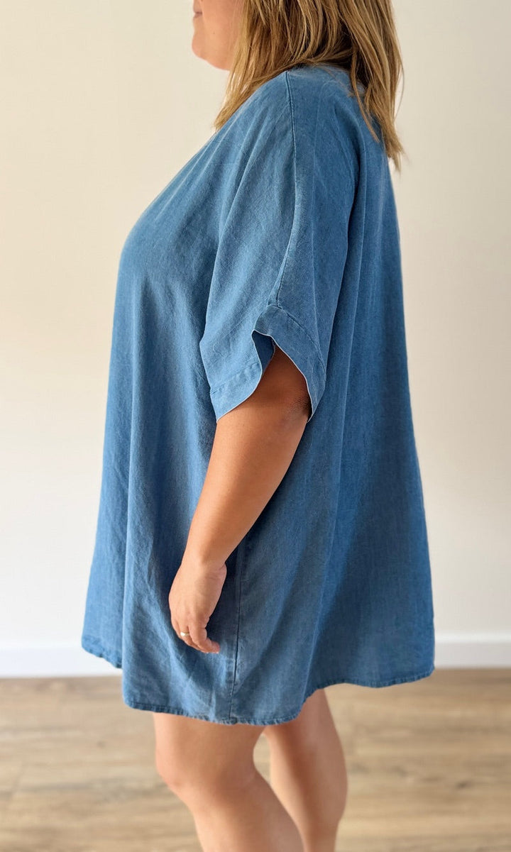 Tunique bleu denim en jean tencel avec collier Le coin des pulpeuses Miss Guapa