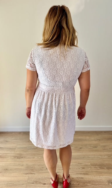 Robe Courte Blanche Ajourée Robes & Ensembles des pulpeuses Miss Guapa