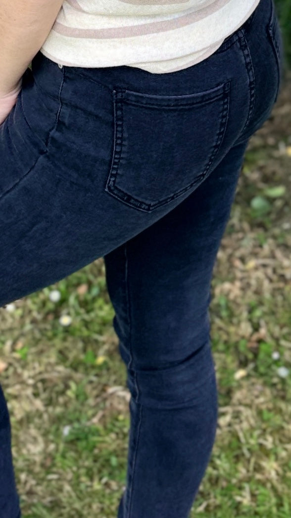 Jean Skinny Noir Pantalons et Jeans Miss Guapa