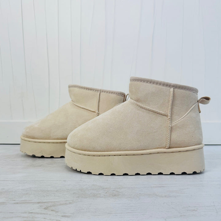 Bottines en suédine VANILLA - Beige Chaussures Miss Guapa