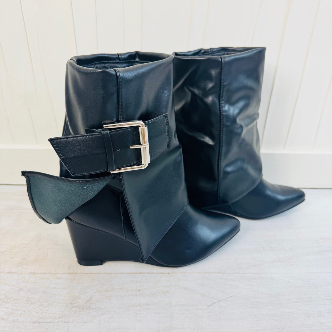 Bottines compensées à rabat JOSEFINA - Noir Chaussures Miss Guapa