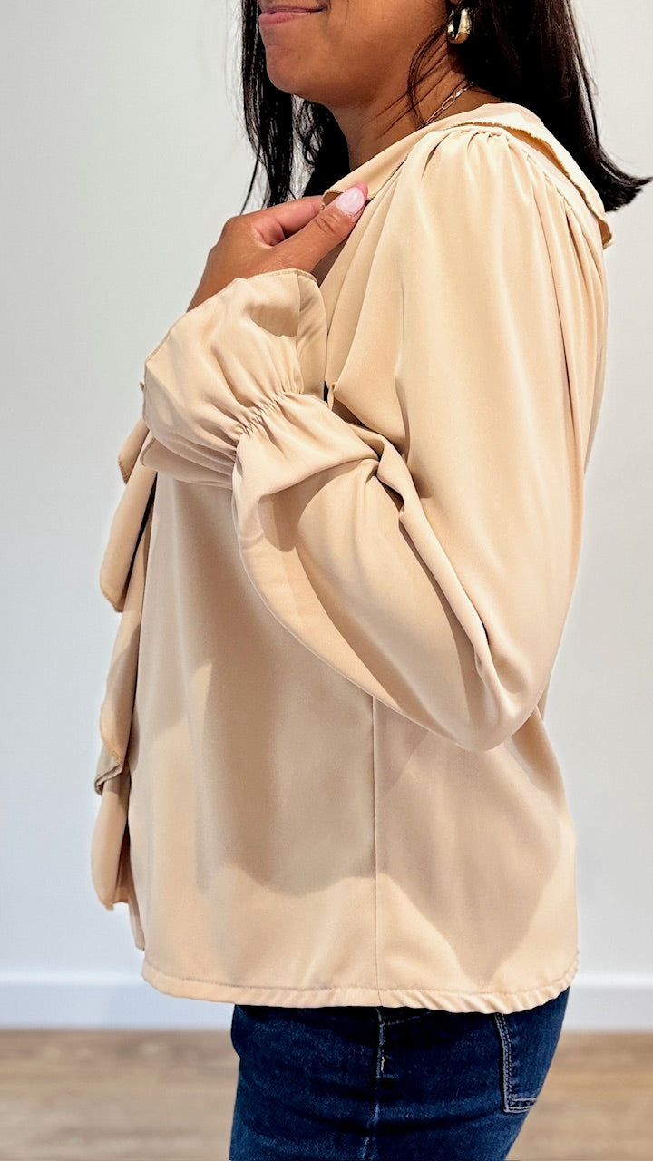 Blouse à volants - Beige Hauts seconde main Miss Guapa