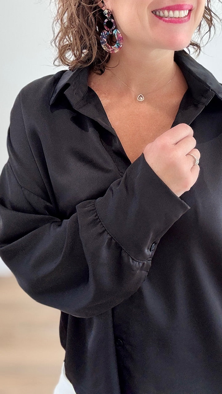Chemise manches longues satinée Noire