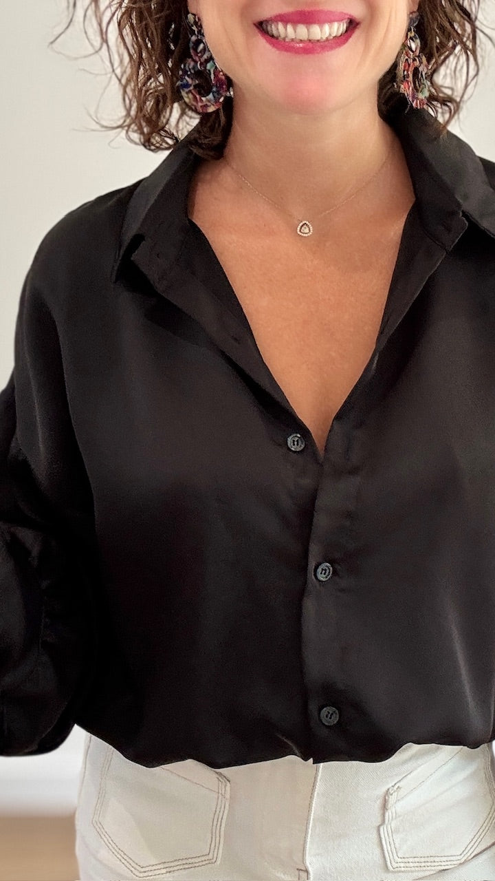 Chemise manches longues satinée Noire