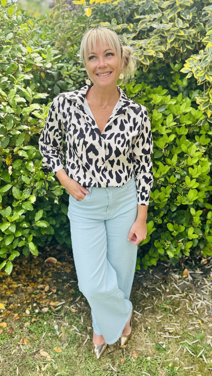 Chemise Léopard Blanche et Noire Chemises et Blouses Miss Guapa