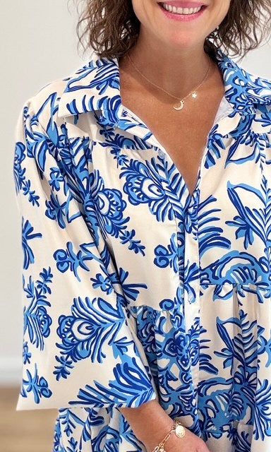 Robe chemise blanche à imprimé floral bleu