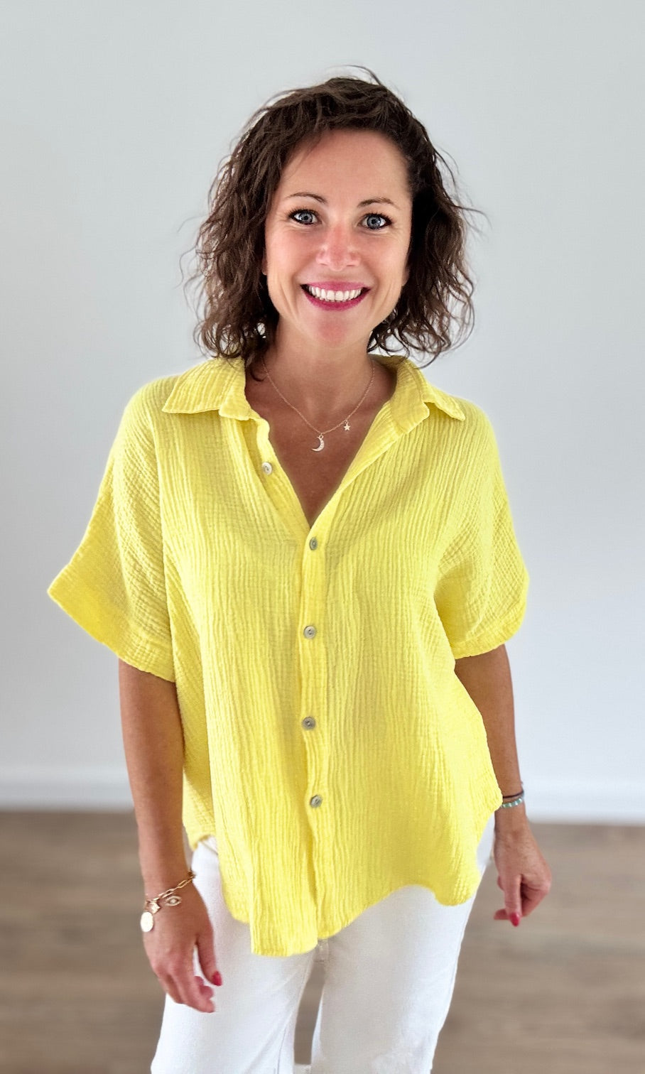 Chemise fluide oversize en gaze de coton jaune Chemises et Blouses Miss Guapa