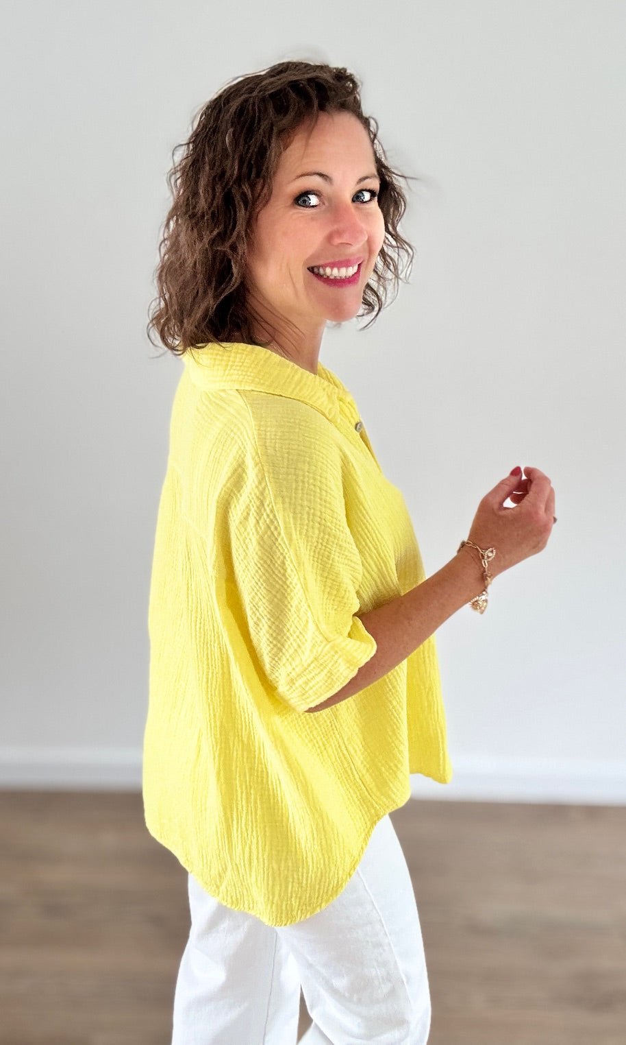 Chemise fluide oversize en gaze de coton jaune Chemises et Blouses Miss Guapa