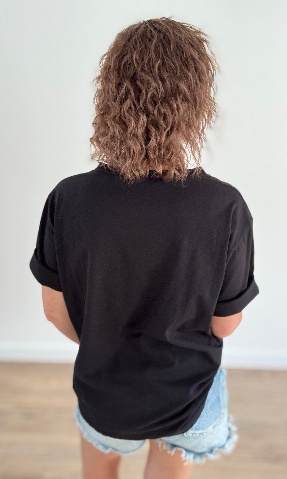 Tee-shirt Large Noir avec Flocage Cerise Tee-Shirt et Tops Miss Guapa
