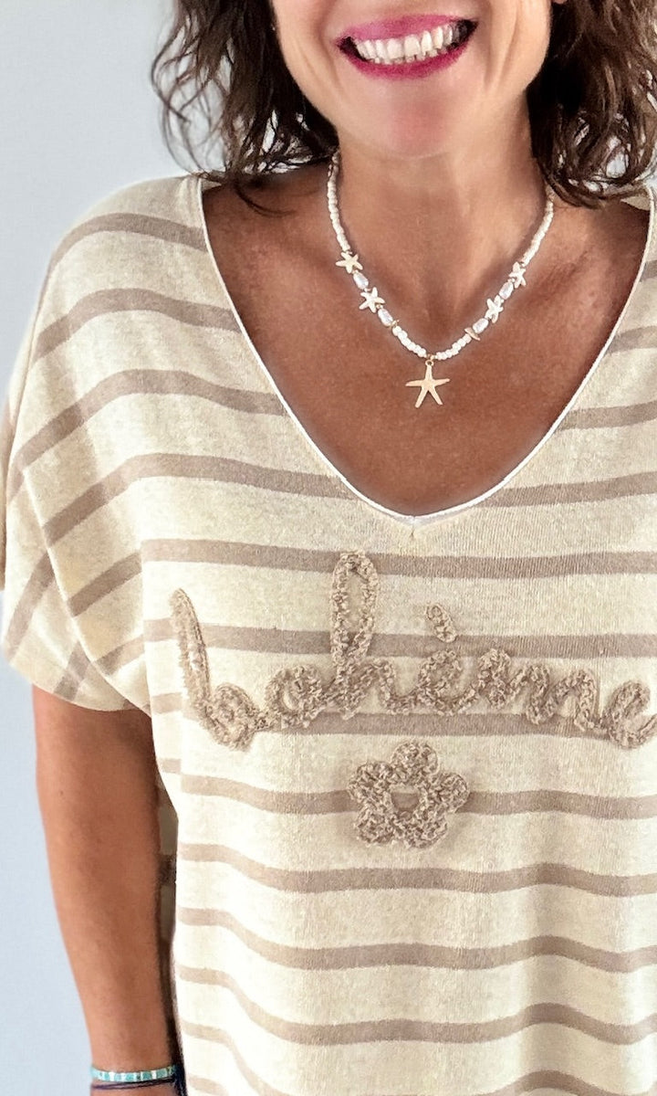 T-shirt beige à rayures bleu roi "BOHÈME" en relief Tee-Shirt et Tops Miss Guapa