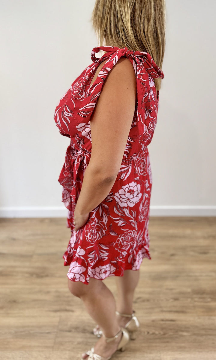 Robe courte rouge à fleurs Robes & Ensembles des pulpeuses Miss Guapa