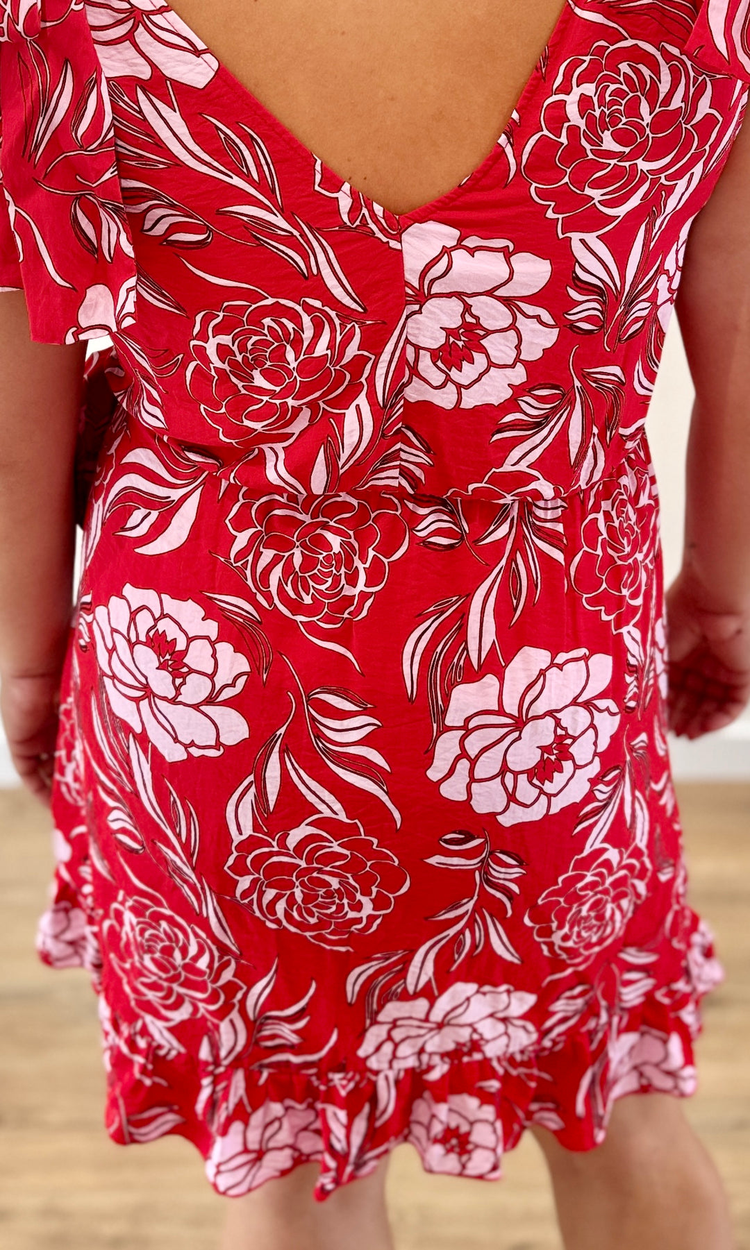 Robe courte rouge à fleurs Robes & Ensembles des pulpeuses Miss Guapa
