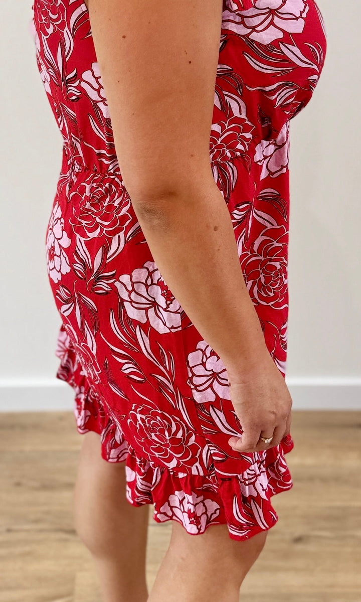 Robe courte rouge à fleurs Robes & Ensembles des pulpeuses Miss Guapa