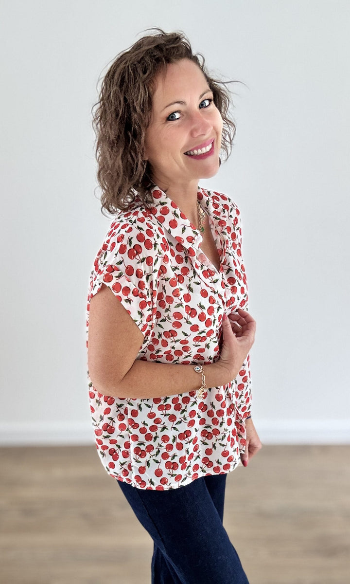 Chemisier Sans Manches Blanc à Cerises Rouges Chemises et Blouses Miss Guapa