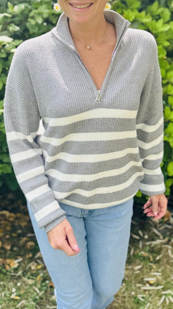 Pull à rayures et femeture au col LOLITA - Gris