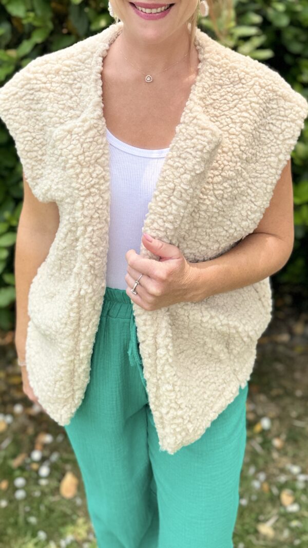 Gilet sans manches moumoute MADELENA - Beige